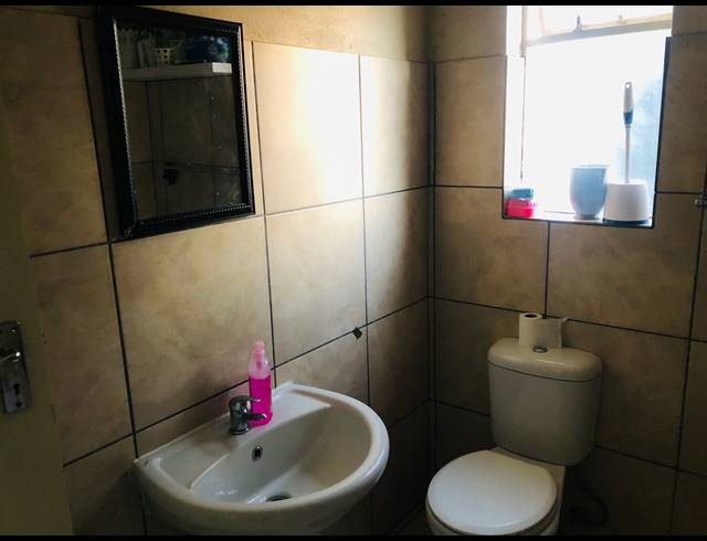 2 BEDROOM APARTMENT FOR SALE IN RUSTENBURG CENTRAL